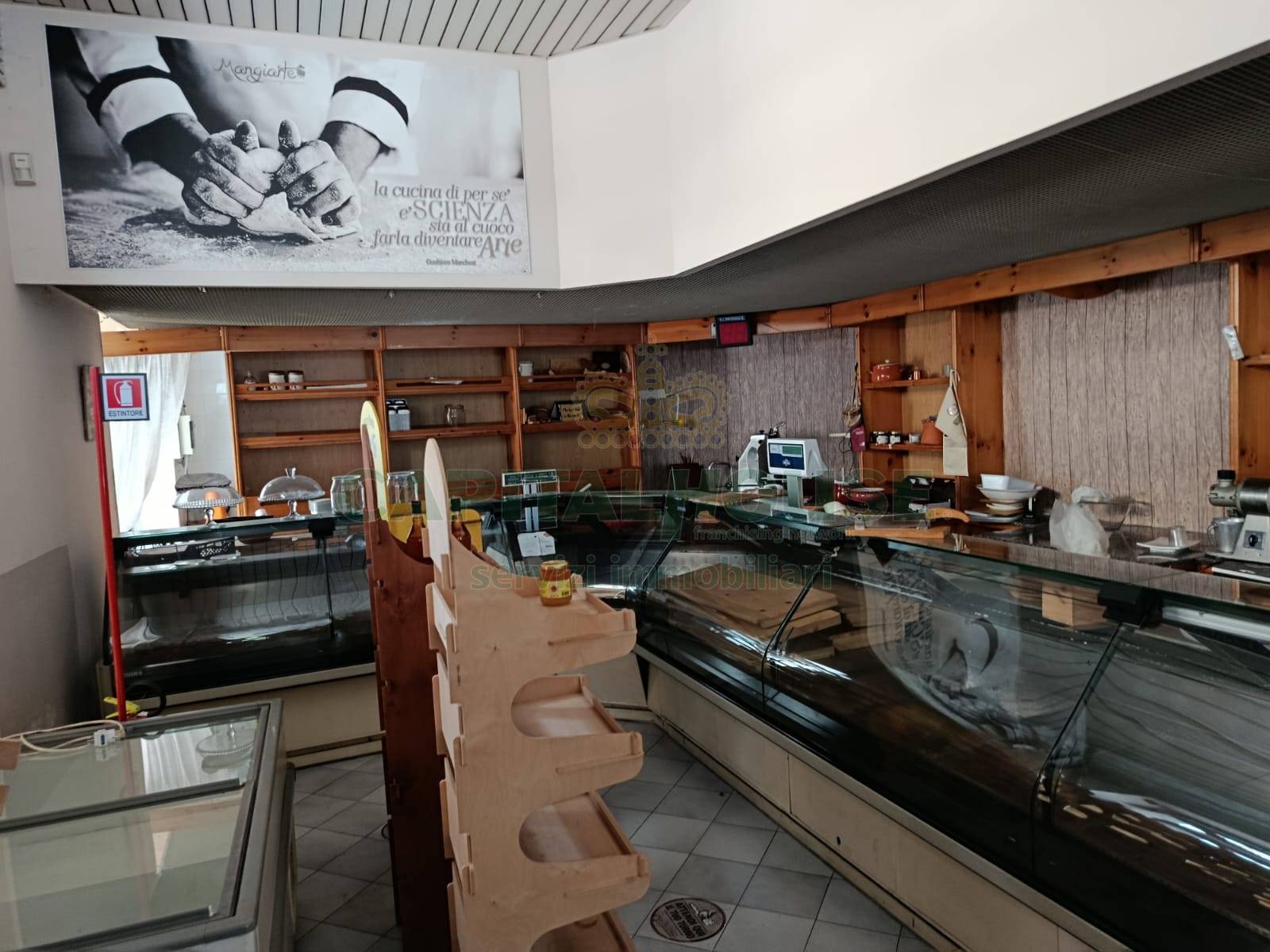 Commerciale in vendita a Solofra
