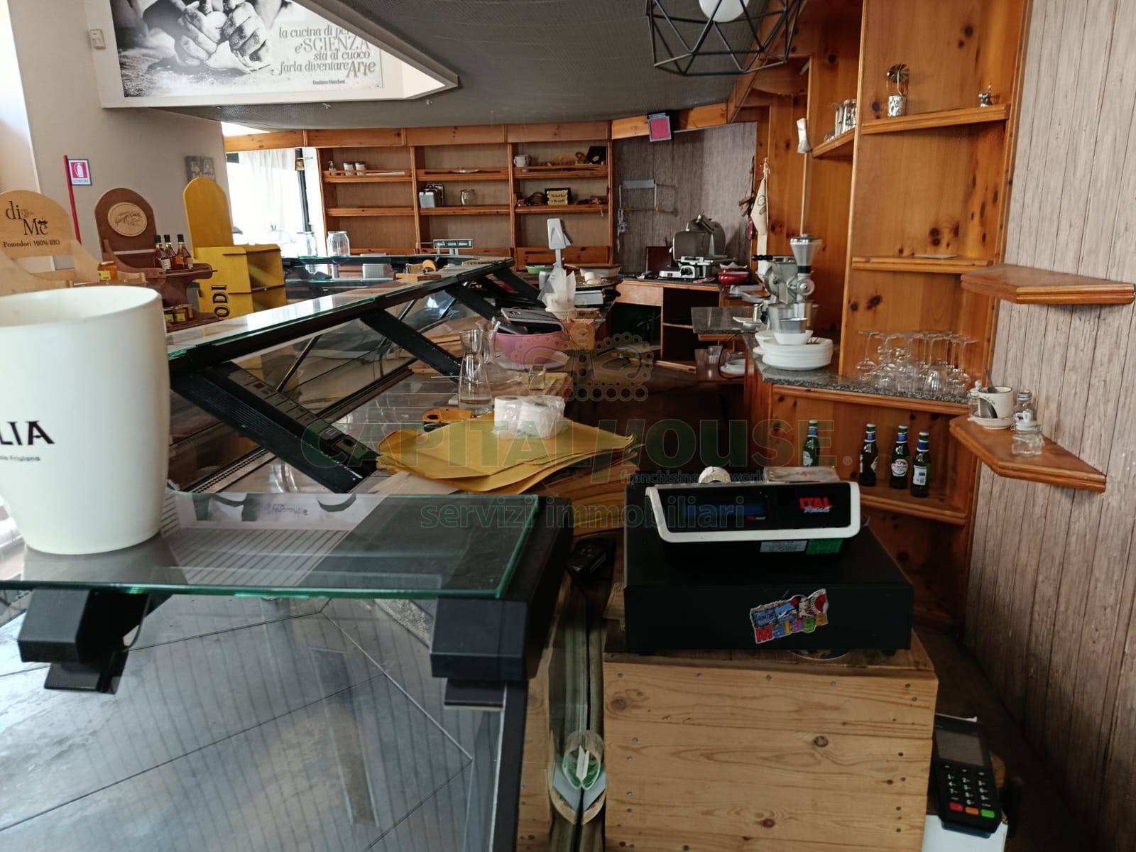 Commerciale in vendita a Solofra