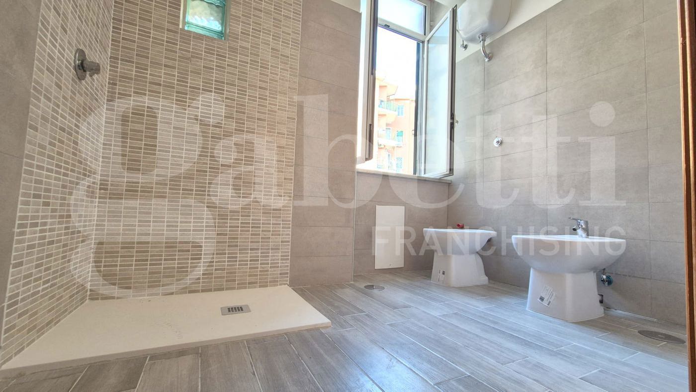 Bilocale ristrutturato a Napoli