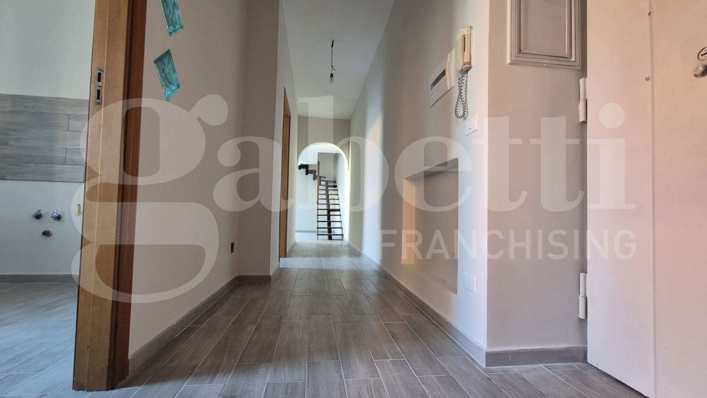 Bilocale ristrutturato a Napoli