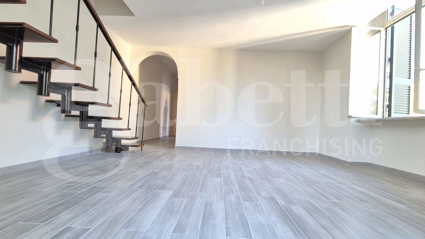 Bilocale ristrutturato a Napoli