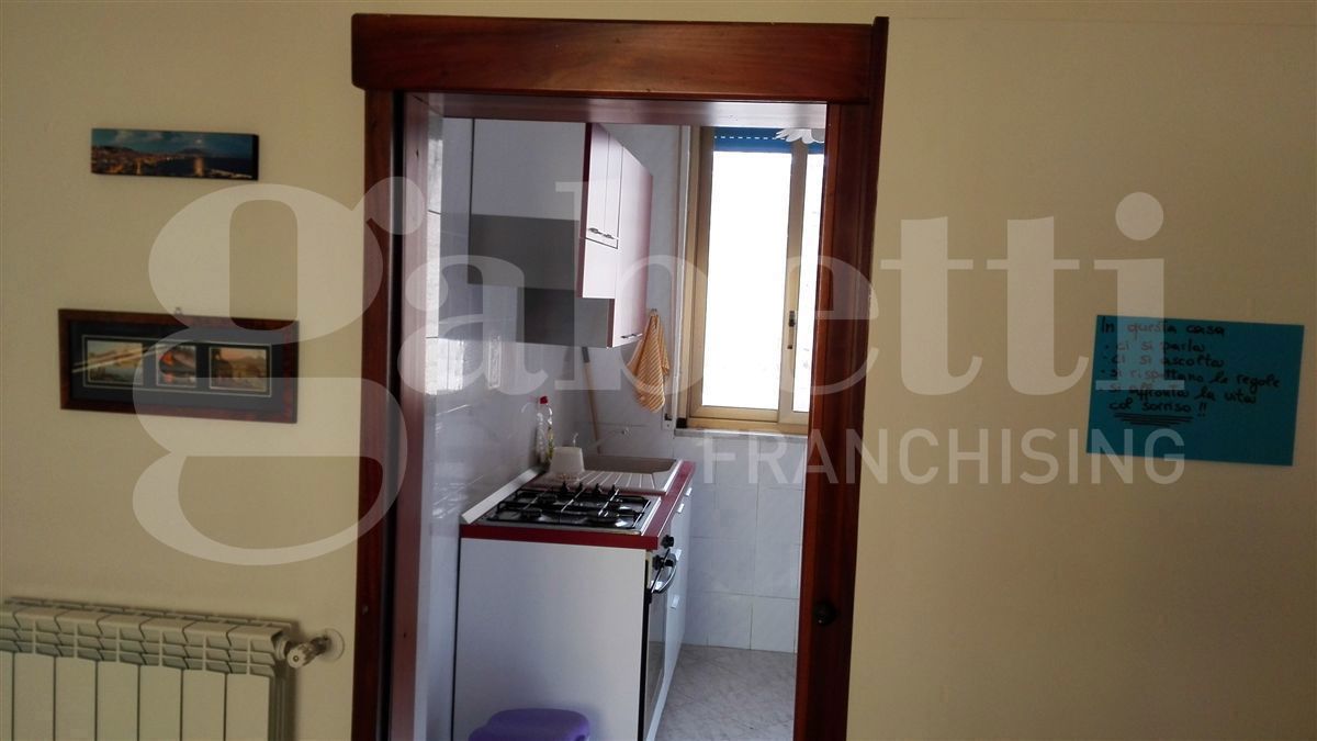 Trilocale ristrutturato a Napoli