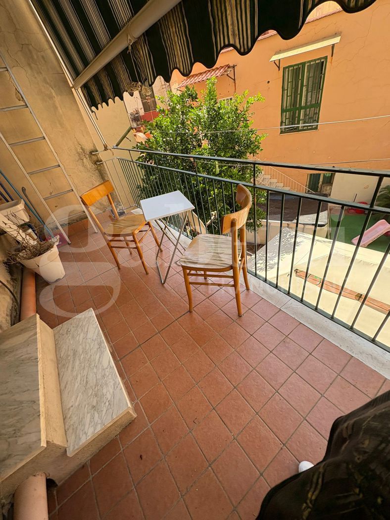 Bilocale arredato in affitto a Napoli