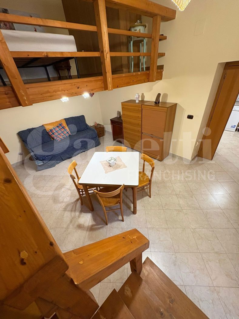 Bilocale arredato in affitto a Napoli