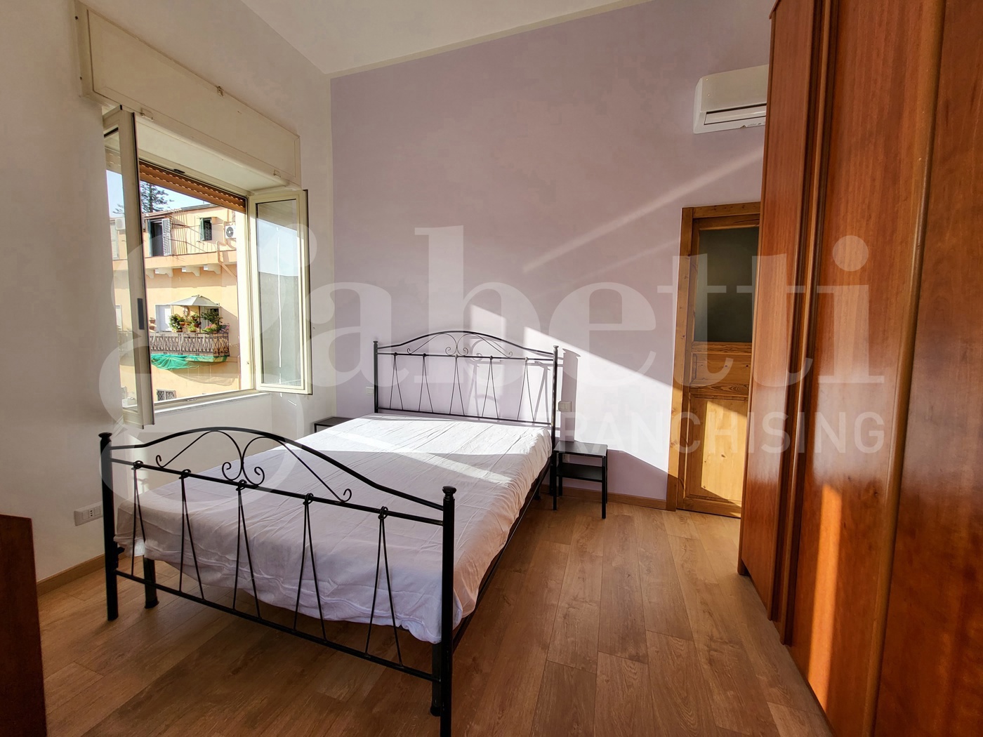 Bilocale arredato in affitto a Napoli