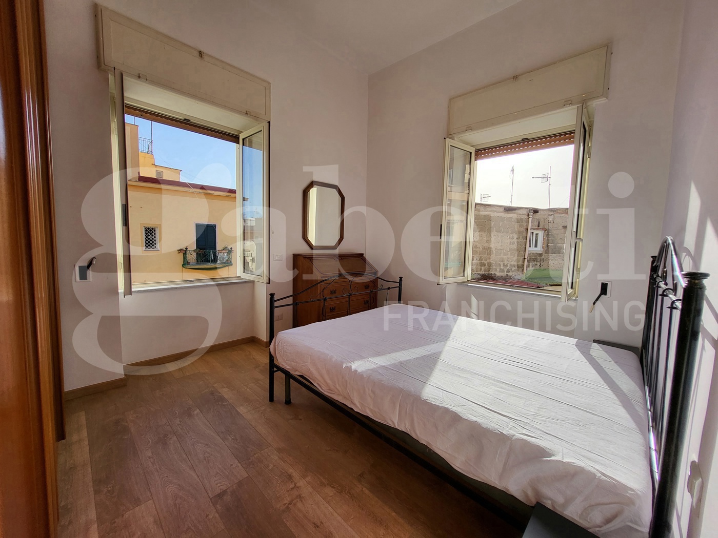 Bilocale arredato in affitto a Napoli