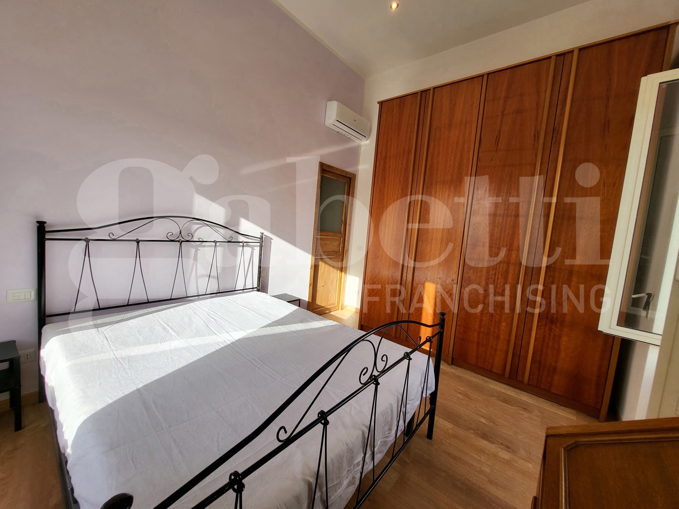 Bilocale arredato in affitto a Napoli