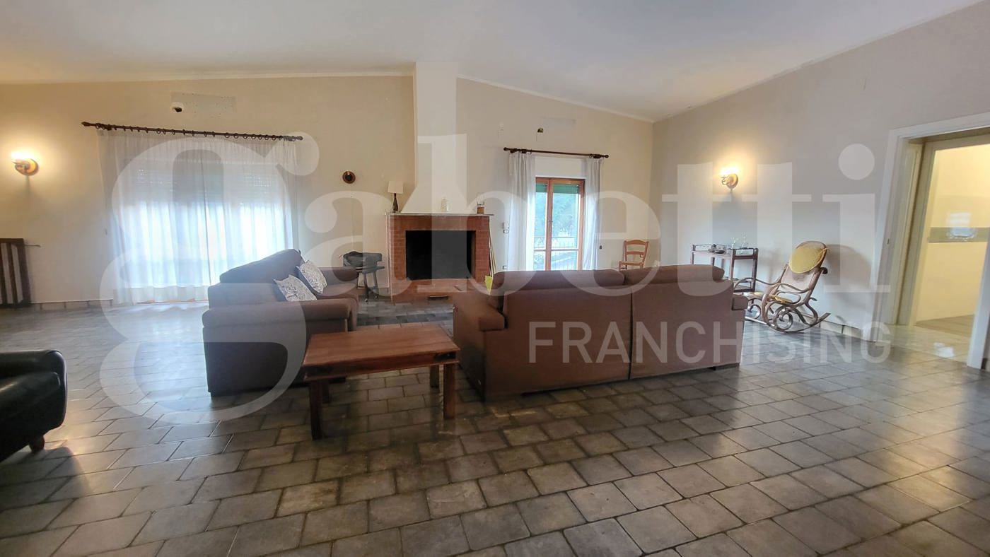 Appartamento arredato in affitto a Pozzuoli