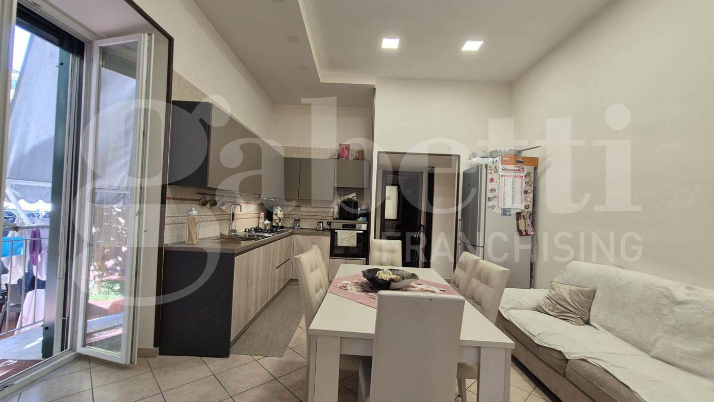 Quadrilocale ristrutturato a Napoli