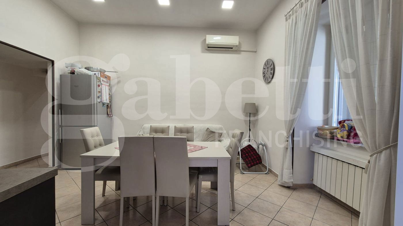 Quadrilocale ristrutturato a Napoli