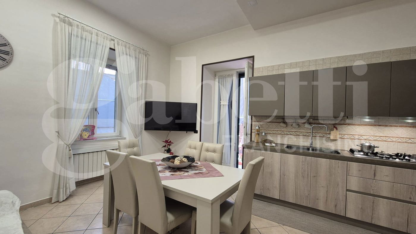 Quadrilocale ristrutturato a Napoli