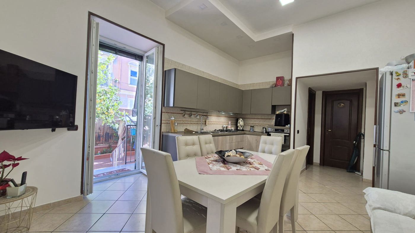 Quadrilocale ristrutturato a Napoli