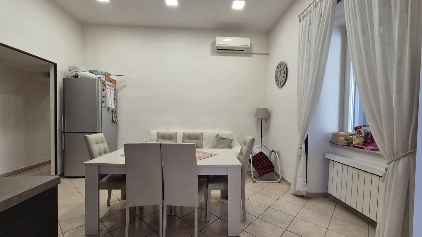 Quadrilocale ristrutturato a Napoli