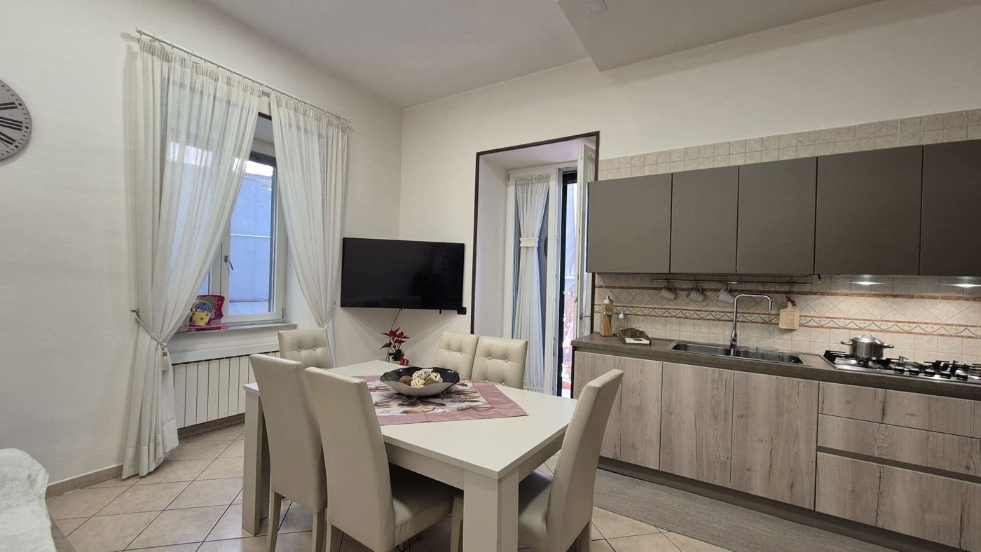 Quadrilocale ristrutturato a Napoli