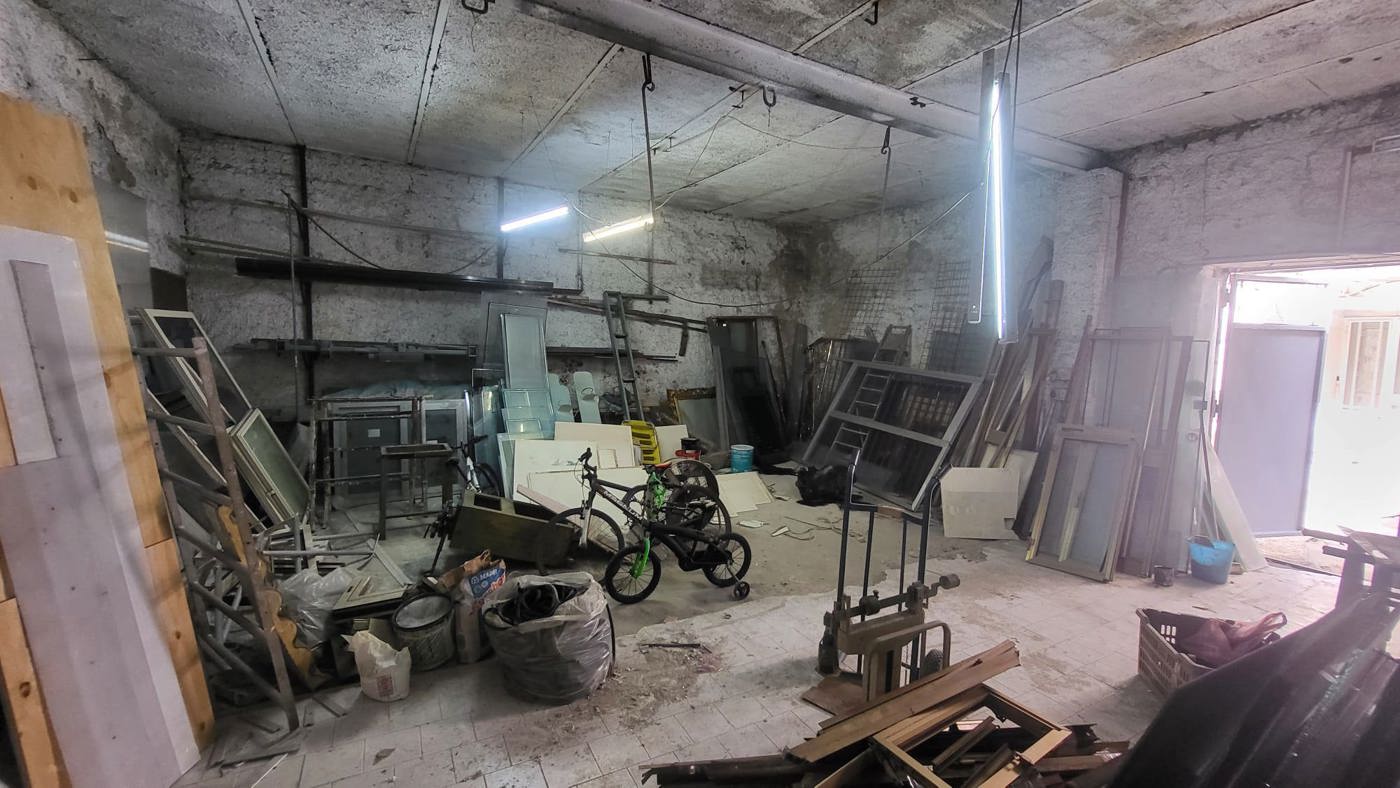 Magazzino in vendita a Napoli