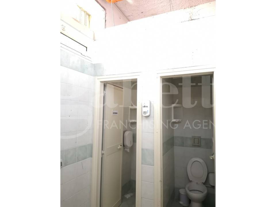 Magazzino in affitto a Napoli