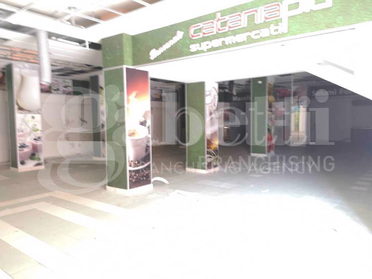 Magazzino in affitto a Napoli
