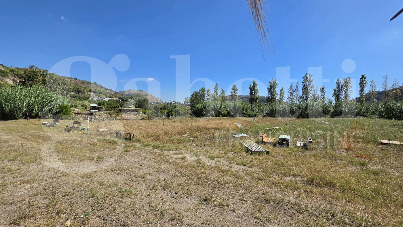 Terreno Agricolo in vendita a Pozzuoli