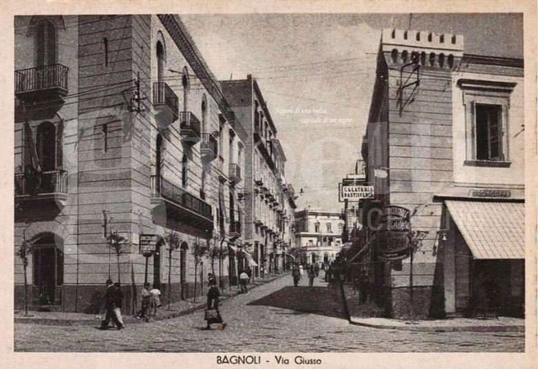 Stabile/Palazzo in vendita a Napoli