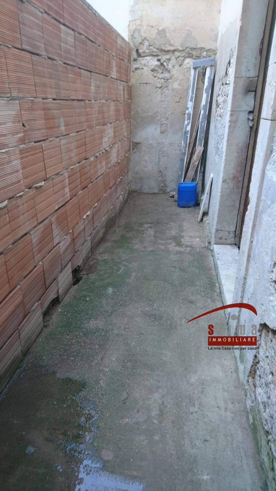 Garage/Magazzino in vendita a Siracusa, Borgata