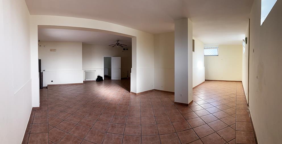 Villa con giardino in via masseria vecchia snc, Giugliano in Campania