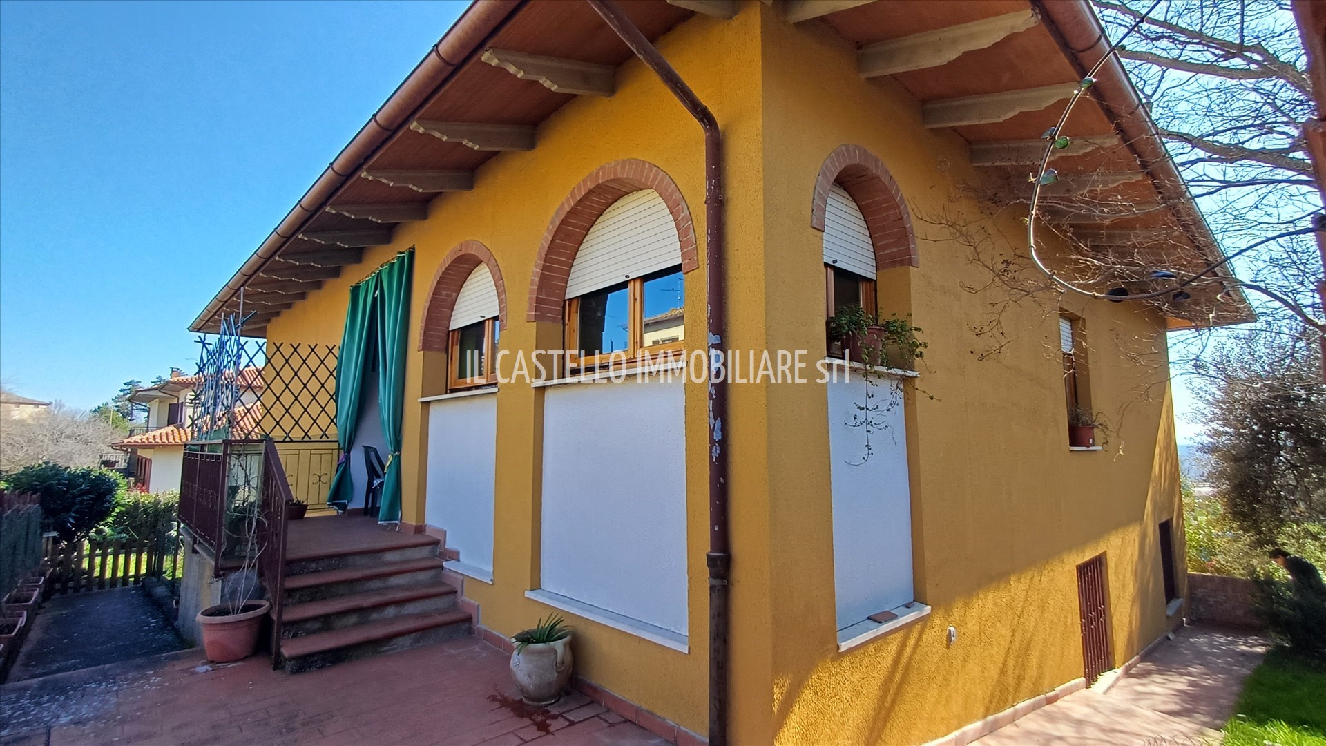 Appartamento con giardino, San Casciano dei Bagni palazzone