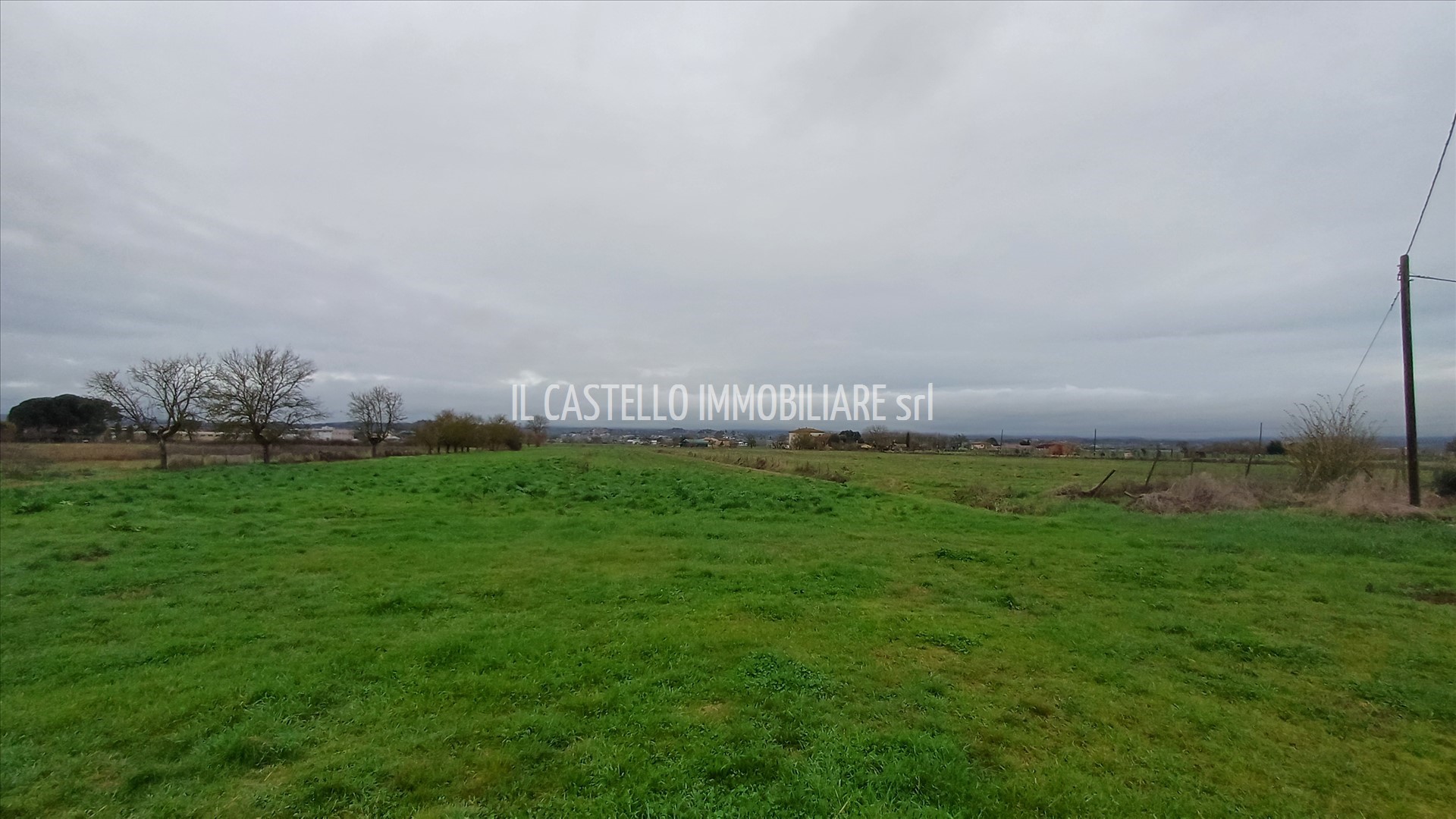 Rustico con giardino a Torrita di Siena