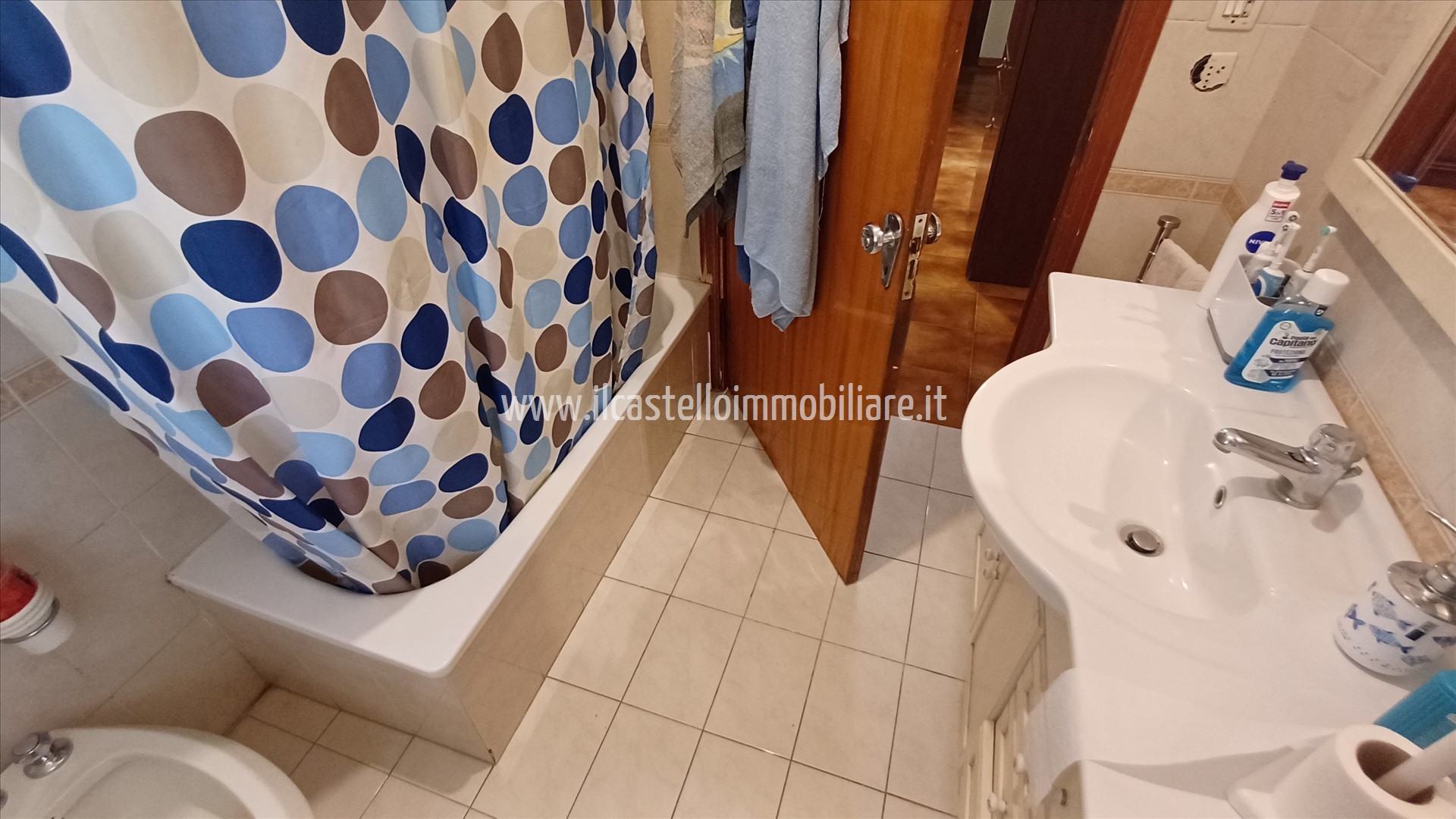 Appartamento con box a Sinalunga