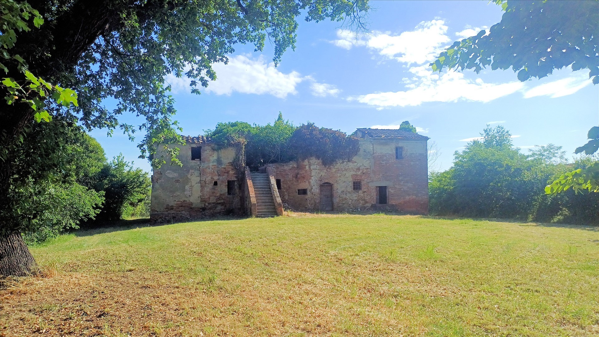 Rustico con giardino, Montepulciano acquaviva
