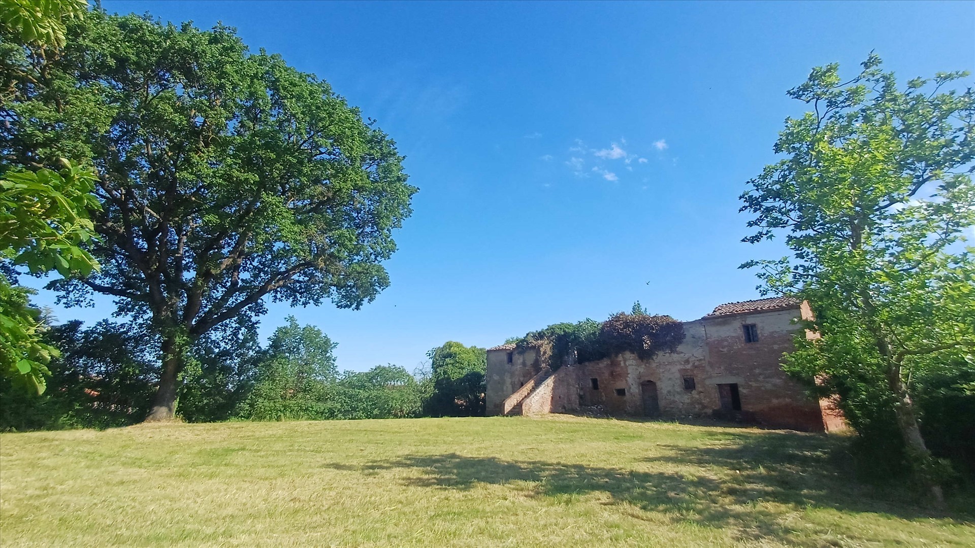 Rustico con giardino, Montepulciano acquaviva