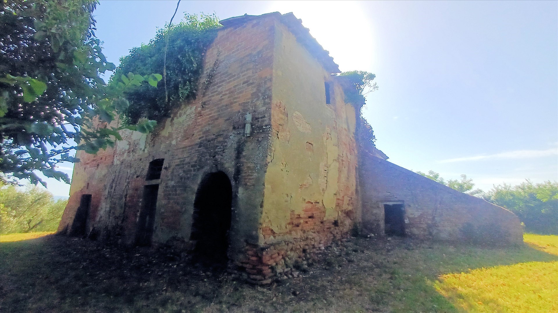 Rustico con giardino, Montepulciano acquaviva
