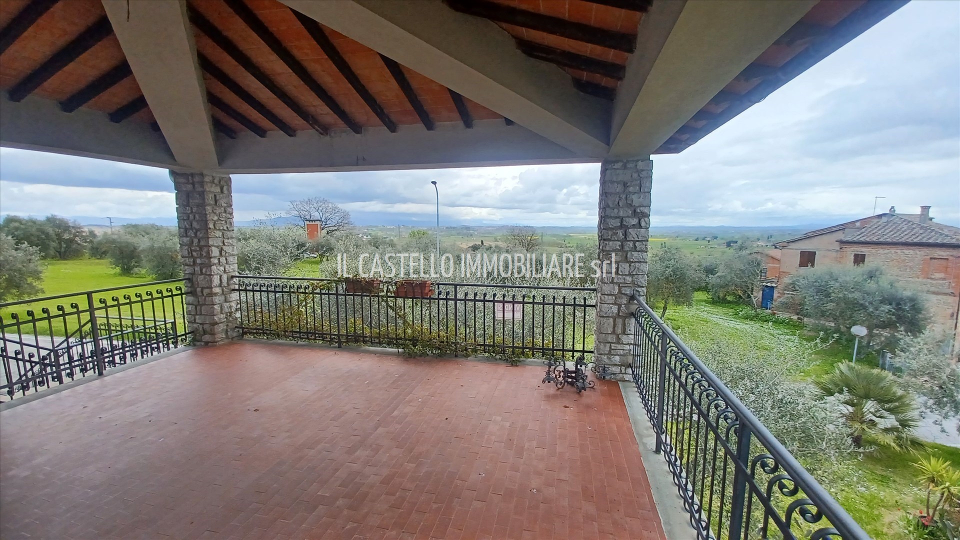 Villa con giardino a Sinalunga