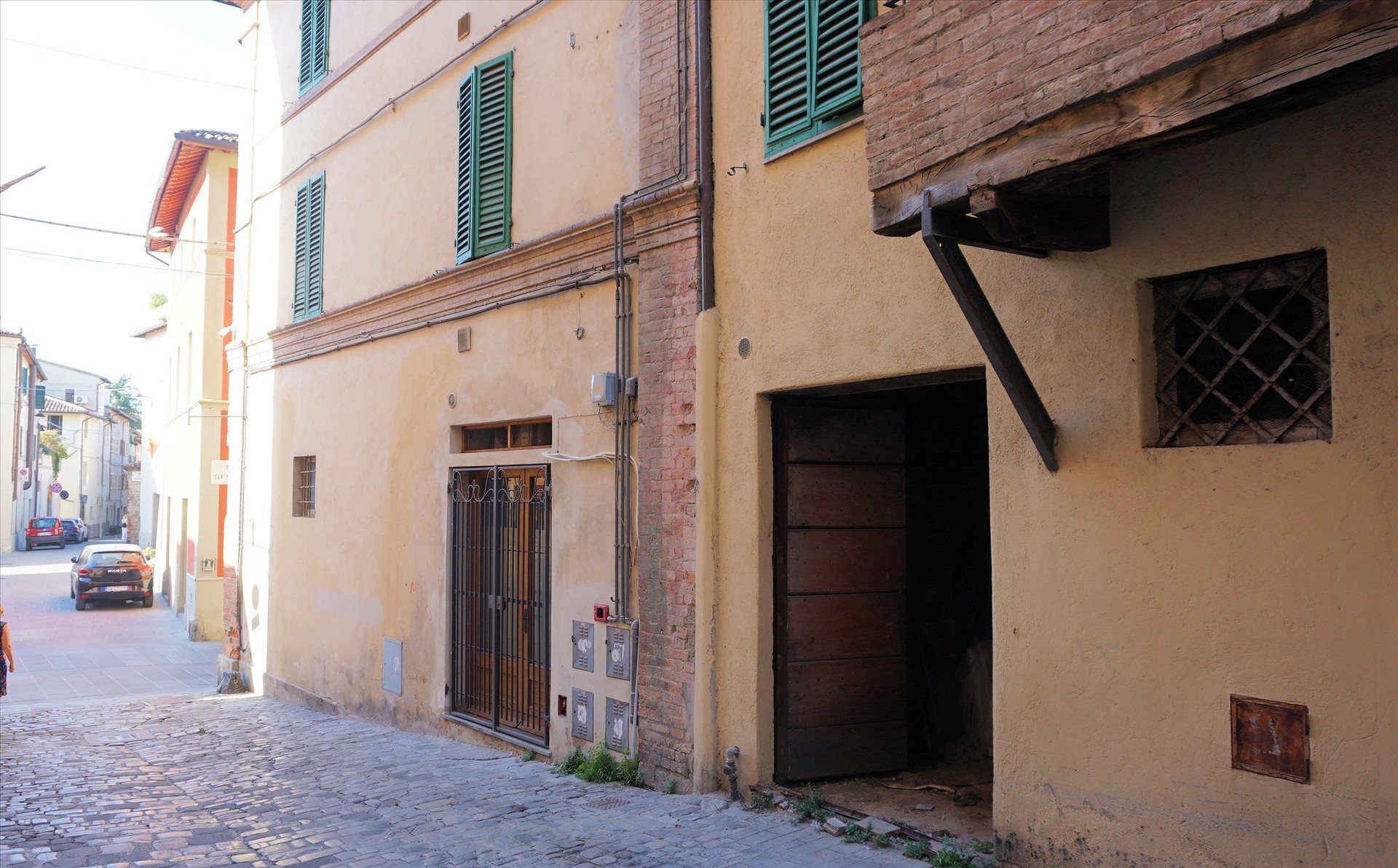 Box/Garage 34mq con box doppio a Citt� di Castello