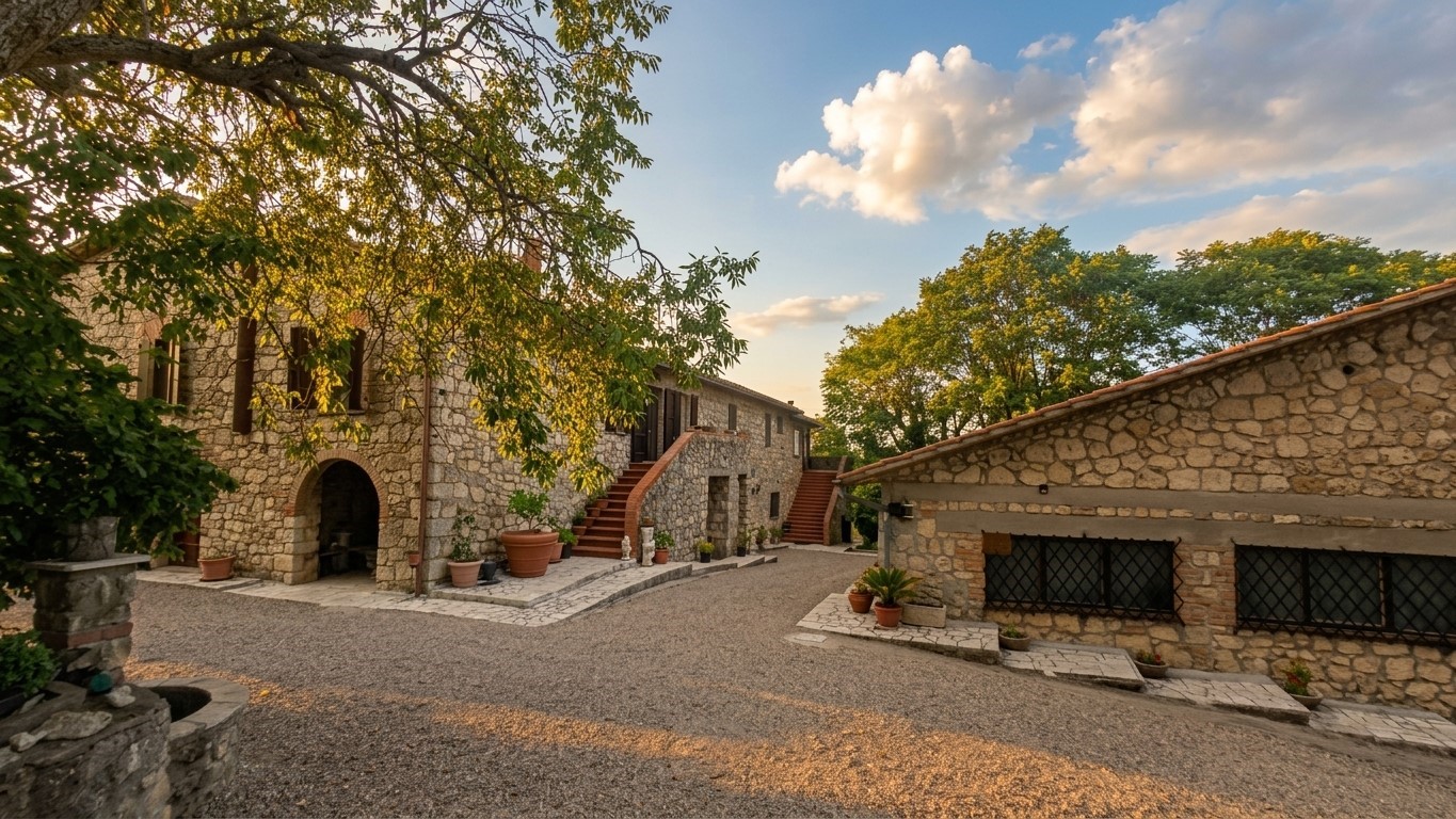 Rustico con giardino a Sarteano