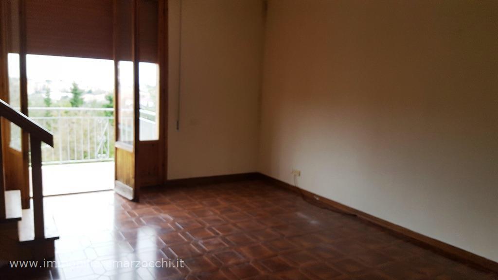 Vendo appartamento con terrazzo a Siena