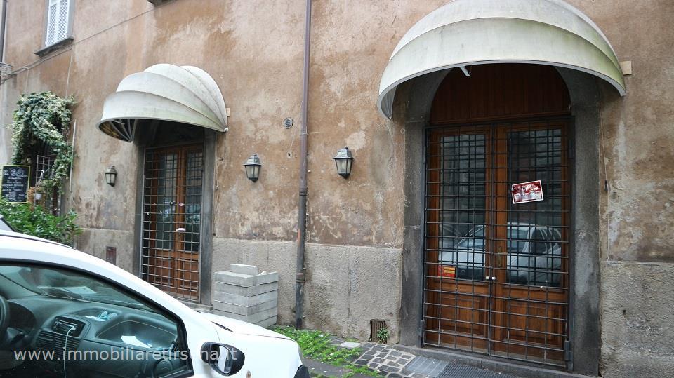 Locale commerciale in affitto, Orvieto centro storico
