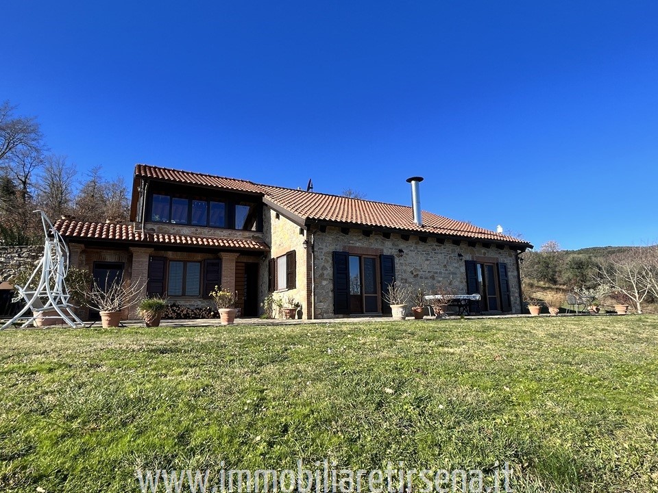 Rustico con giardino, Montegabbione monte giove