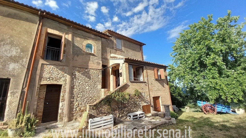 Rustico con giardino a Allerona