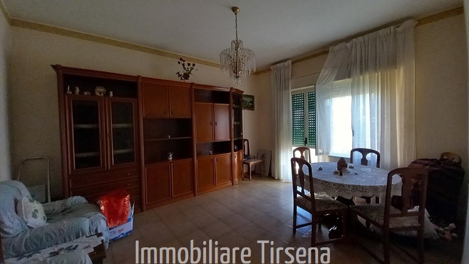 Quadrilocale con box a Castiglione in Teverina