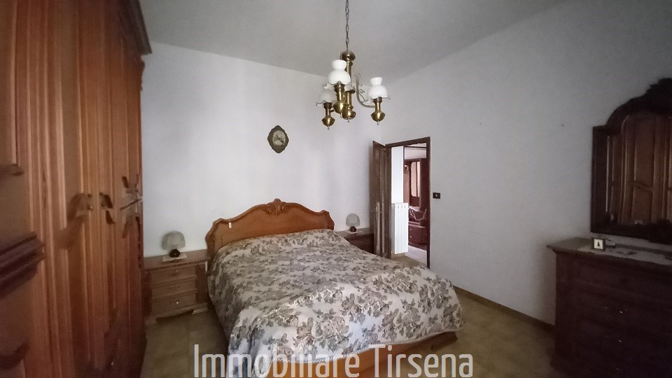 Quadrilocale con box a Castiglione in Teverina