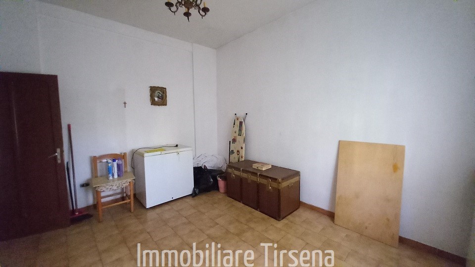 Quadrilocale con box a Castiglione in Teverina