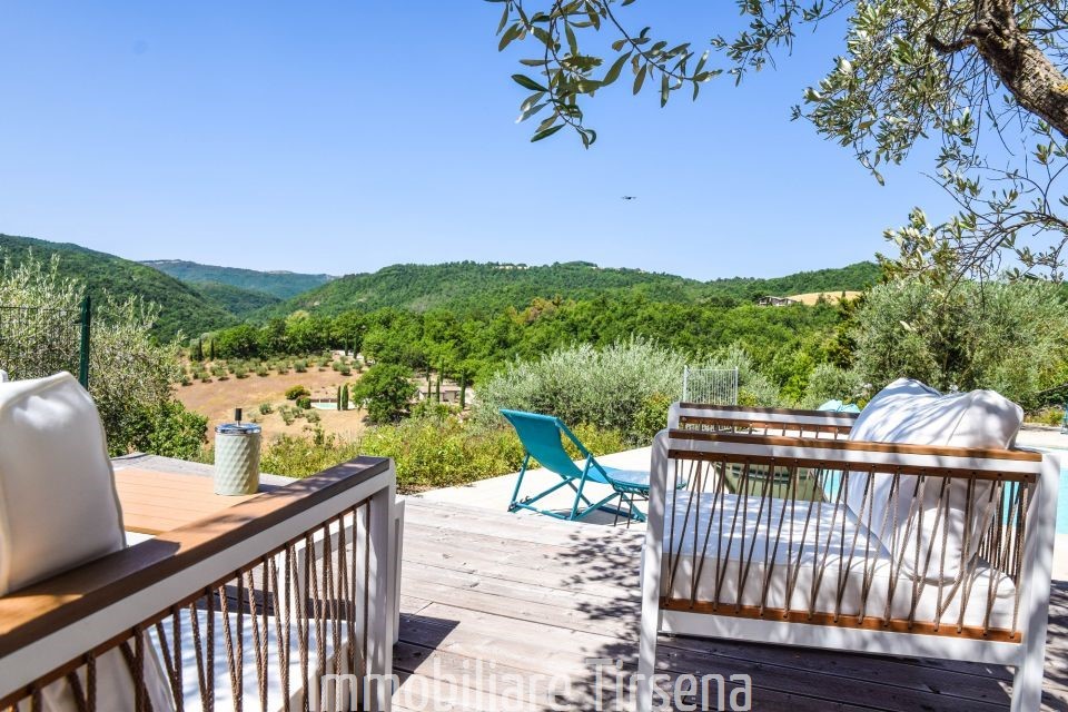 Rustico con giardino a San Venanzo