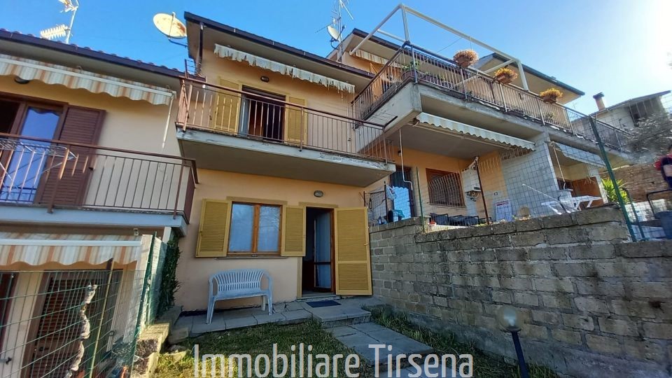 Villa con giardino a San Lorenzo Nuovo