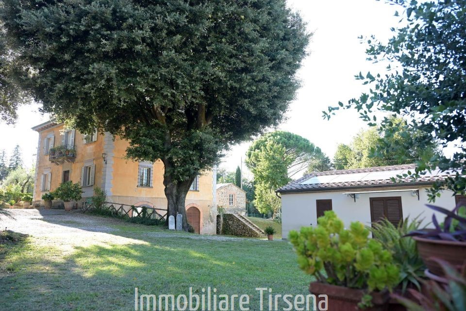Villa con giardino, Orvieto canale nuovo