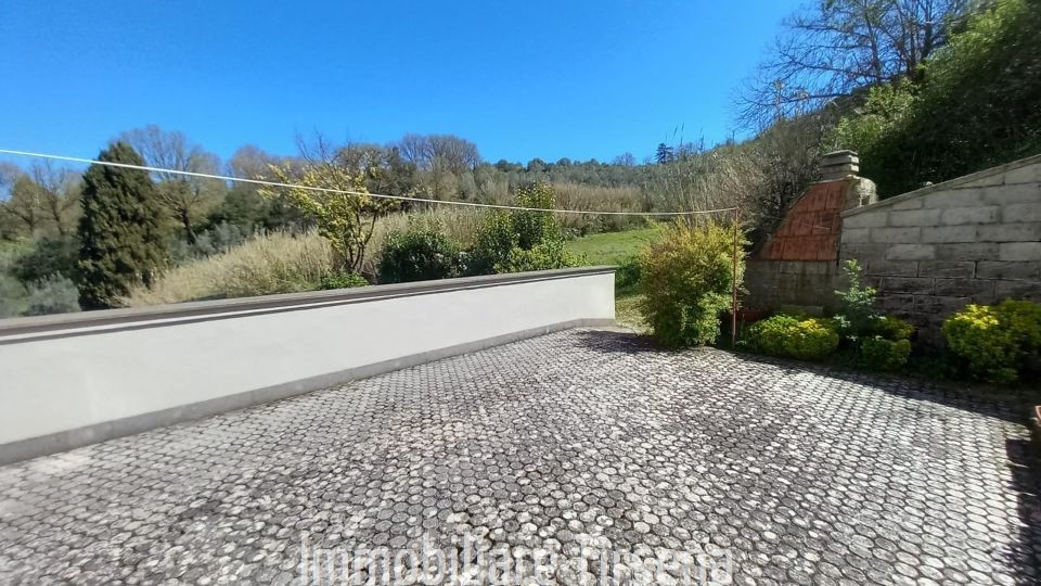 Villa con box a Ficulle