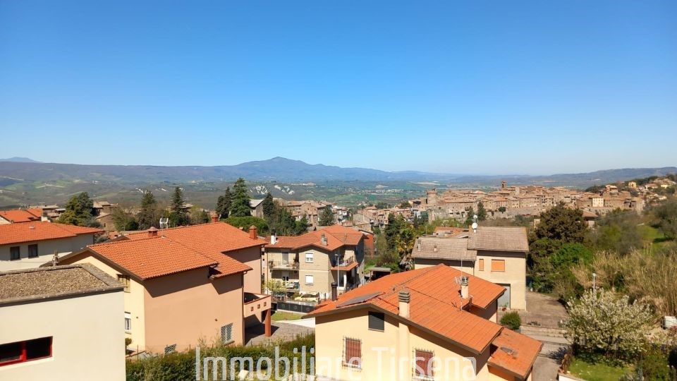 Villa con box a Ficulle