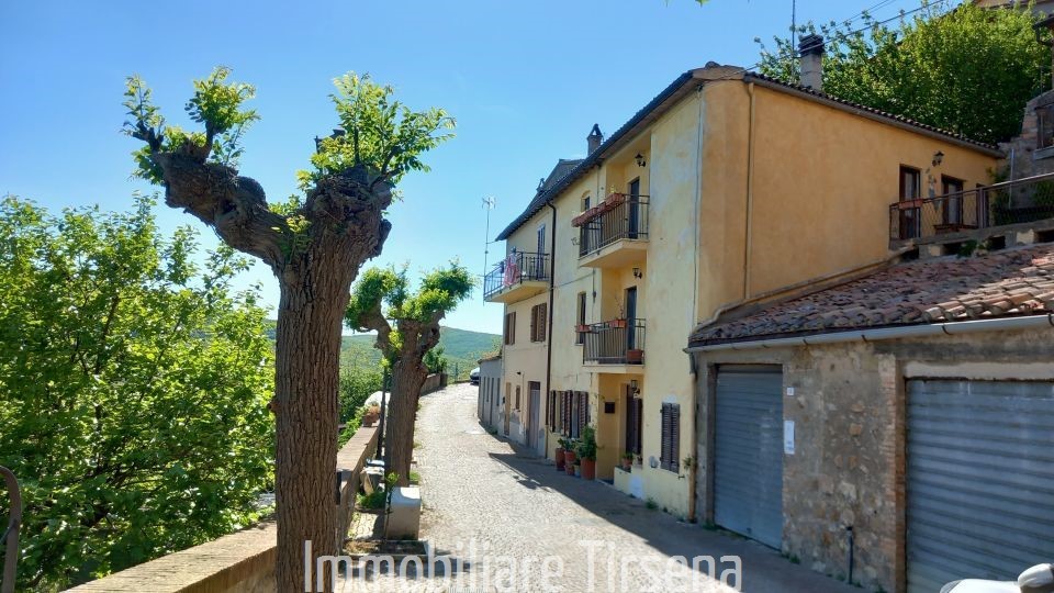 Appartamento in vendita a Allerona