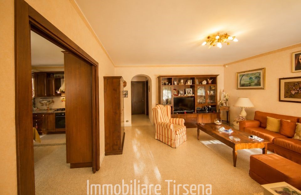 Villa con giardino, Orvieto colonetto di prodo