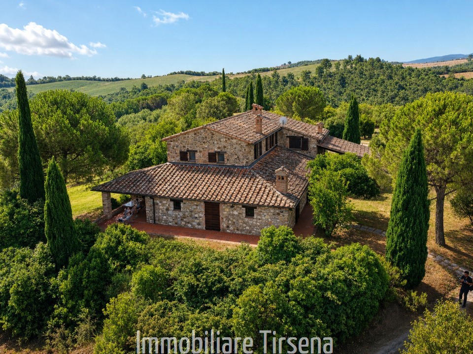 Rustico con giardino, Fabro scalo