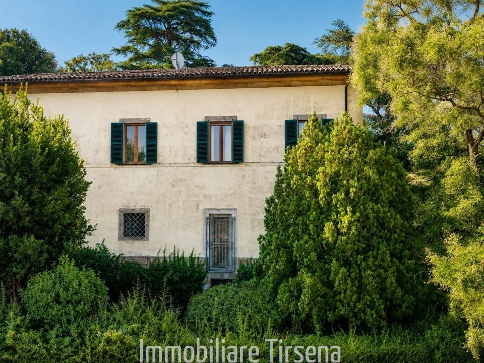 Villa con giardino, Orvieto centro storico